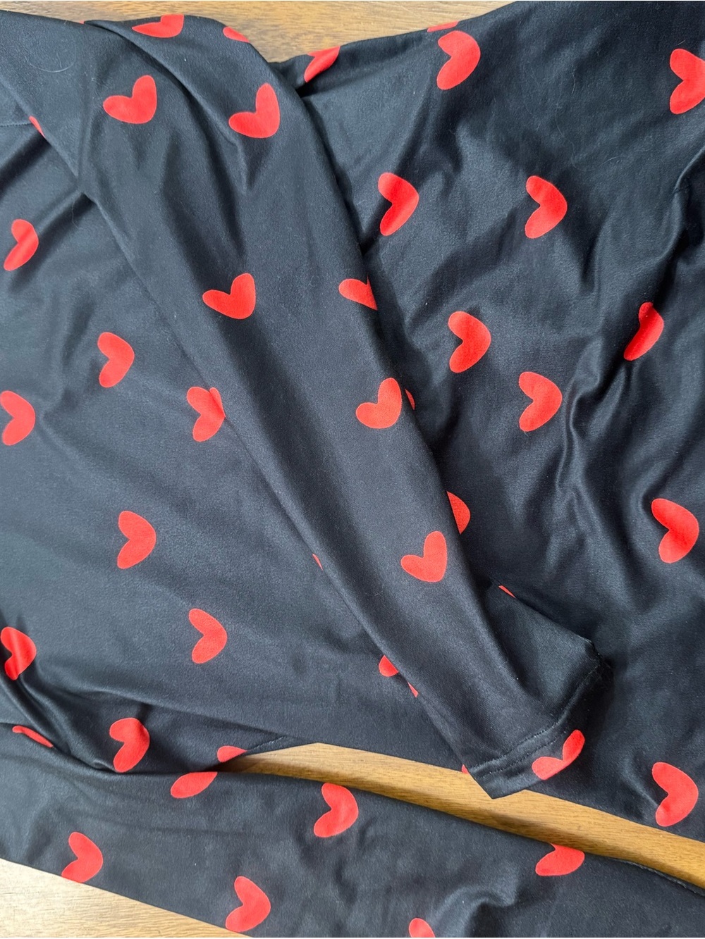 Women’s Black Heart Print Long Sleeve Top - Red Hearts